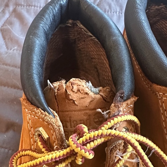 Timberland Orange Leather Boots with Yellow Laces - Picture 3 of 4